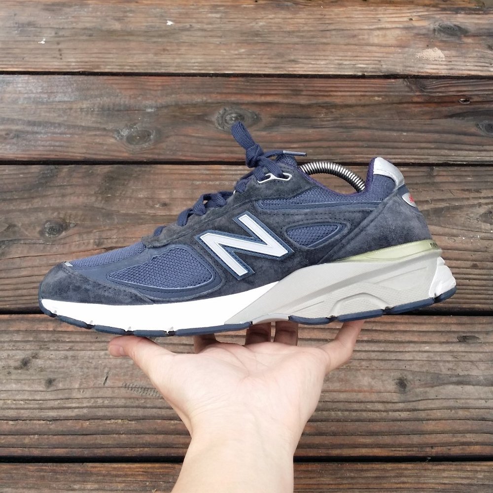 Size 10.5 Women /Size 9 Men New Balance 990v4 Made In USA United States America - Picture 4 of 8